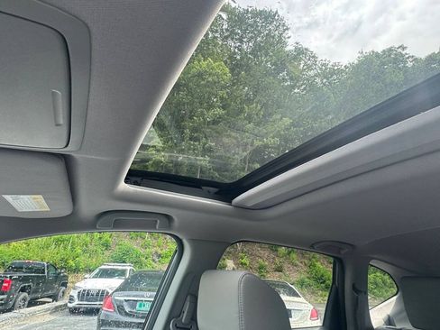 Used 2017 Honda CR-V EX-L image 11