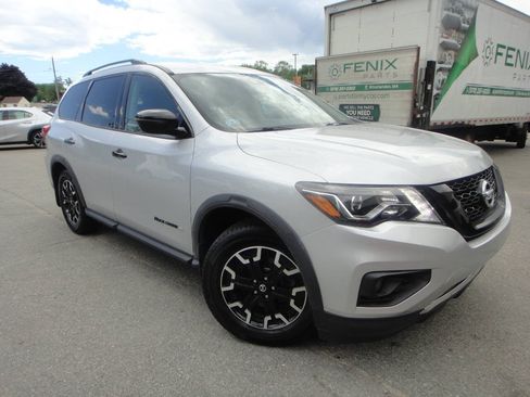 Used 2020 Nissan Pathfinder SV w/ Rock Creek Edition AWD/4WD image 3