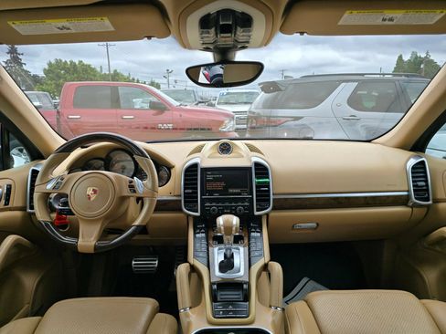 Used 2014 Porsche Cayenne S AWD/4WD image 10