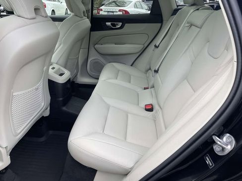 Used 2024 Volvo XC60 T8 Plus w/ Climate Package AWD/4WD image 24