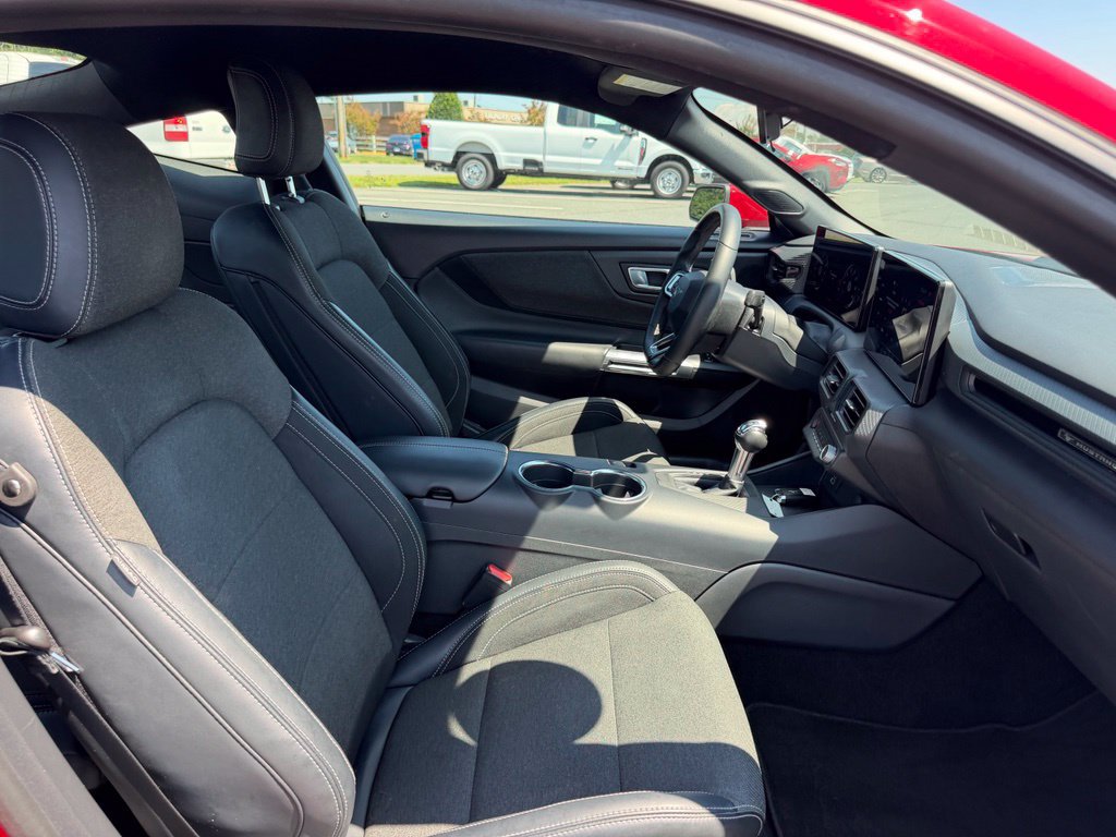 Used 2024 Ford Mustang Coupe RWD image 29