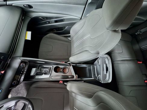 Certified 2025 Hyundai Elantra Sport image 35