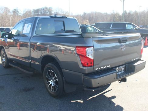 Used 2024 Nissan Titan SV w/ SV Utility Package image 5