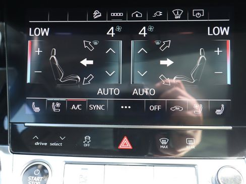 Used 2021 Audi e-tron Prestige w/ Prestige Package image 13