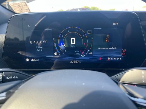 Used 2025 Chevrolet Equinox RS w/ Safety and Technology Package FWD image 14