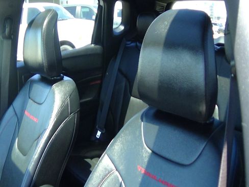 Certified 2024 Jeep Compass Trailhawk w/ Trailhawk Elite Group AWD/4WD image 21