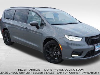 Used 2023 Chrysler Pacifica Touring-L w/ S Appearance Package