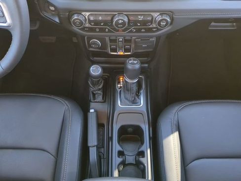 Certified 2024 Jeep Wrangler Unlimited Sahara w/ Technology Group image 21