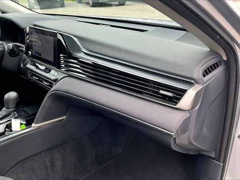 Used 2025 Toyota Camry LE FWD image 20