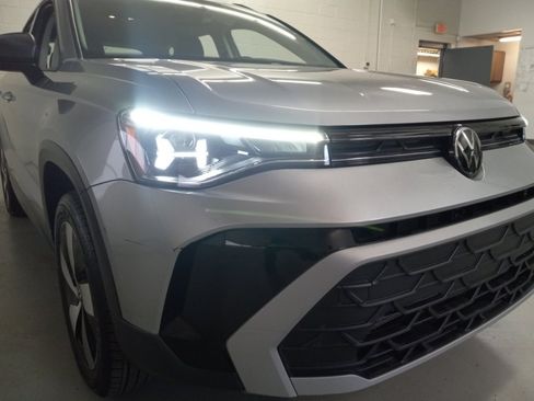 Used 2025 Volkswagen Taos S image 5