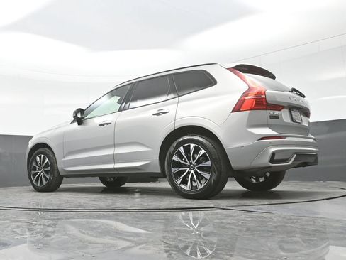 Used 2025 Volvo XC60 B5 Plus AWD/4WD image 30