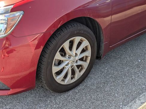 Used 2019 Nissan Sentra SV FWD image 5