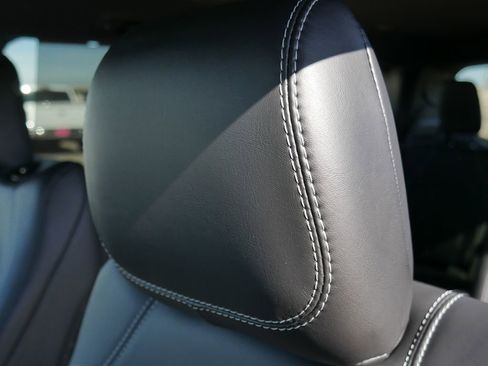 New 2026 Chrysler Pacifica Select FWD image 32