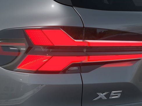 New 2026 BMW X5 sDrive40i w/ Premium Package RWD image 8