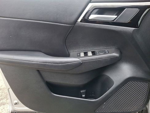 Used 2024 Mitsubishi Outlander SE image 12