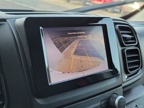 Used 2025 RAM ProMaster 2500 w/ Convenience Group image 14