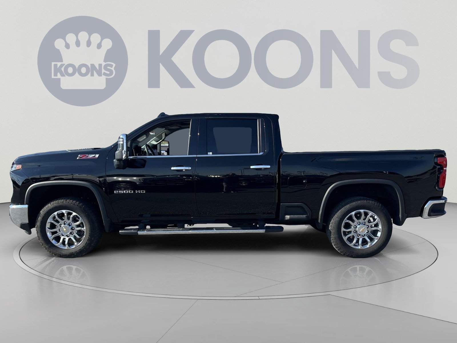 Used 2025 Chevrolet Silverado 2500 LTZ w/ LTZ Premium Package AWD/4WD image 2