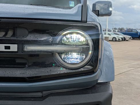 Used 2024 Ford Bronco Outer Banks image 11