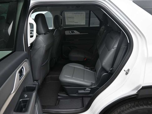 New 2026 Ford Explorer Active w/ Active Comfort Package AWD/4WD image 28
