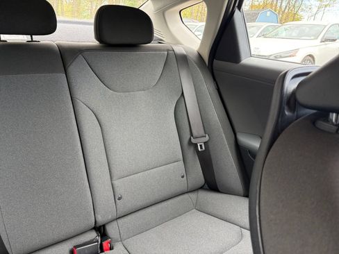 Used 2025 Kia K4 FWD image 35