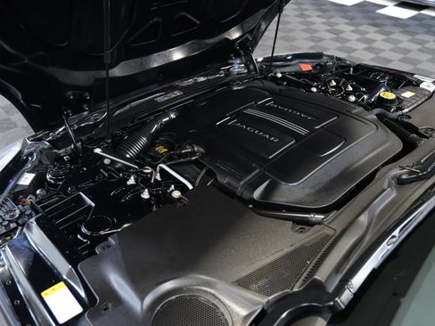 Used 2015 Jaguar F-TYPE R RWD image 40