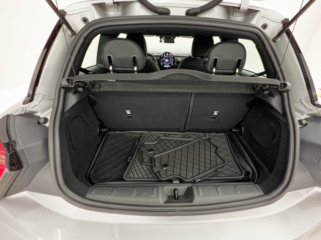 Used 2026 MINI Cooper 2-Door Hardtop FWD image 28