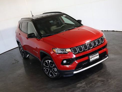 Used 2023 Jeep Compass Limited AWD/4WD image 7