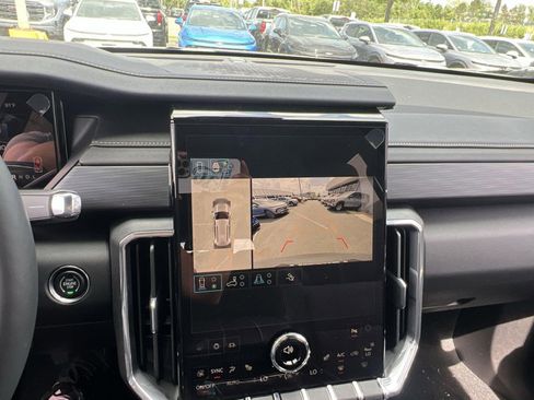 New 2025 GMC Acadia Elevation image 15