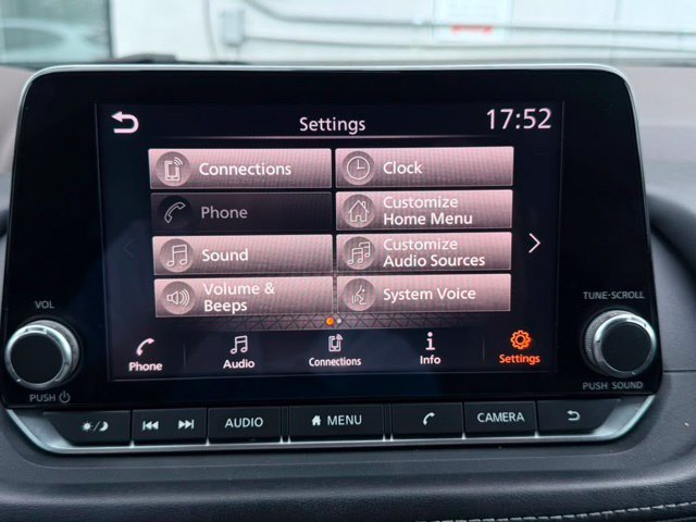 Used 2021 Nissan Rogue S AWD/4WD image 31