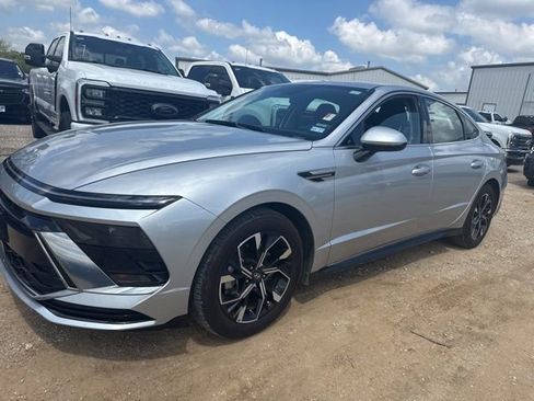 Used 2025 Hyundai Sonata SEL image 11