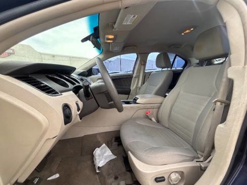 Used 2011 Ford Taurus SE FWD image 15