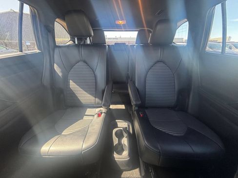 Used 2025 Toyota Highlander XSE AWD/4WD image 38