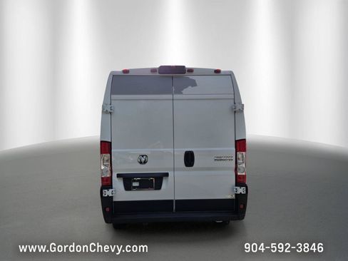 Used 2025 RAM ProMaster 2500 w/ Convenience Group FWD image 4
