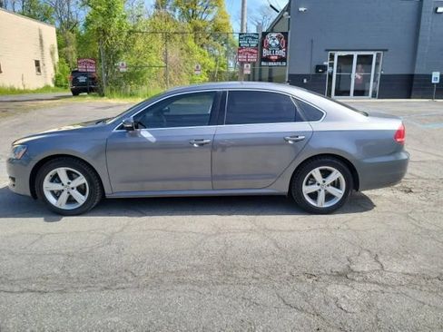 Used 2013 Volkswagen Passat 2.5 SE FWD image 8