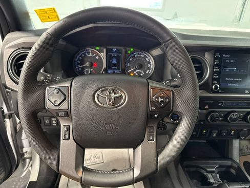 Used 2023 Toyota Tacoma TRD Sport w/ TRD Premium Sport Package AWD/4WD image 31