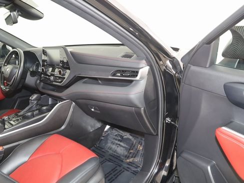 Used 2022 Toyota Highlander XSE image 45