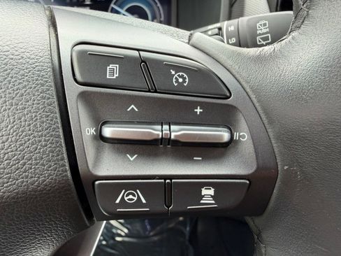 Used 2023 Hyundai Kona Limited FWD image 16