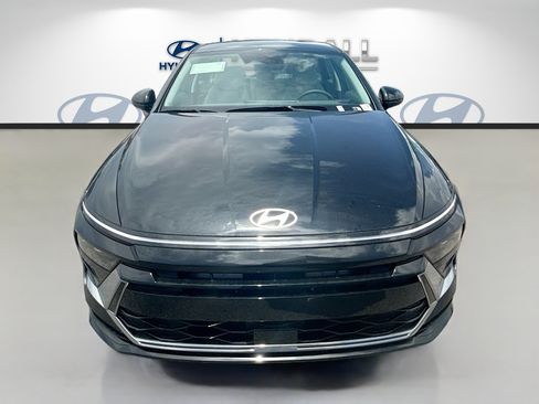 New 2026 Hyundai Sonata SEL FWD image 2