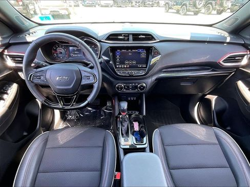 Used 2023 Chevrolet TrailBlazer RS w/ Convenience Package AWD/4WD image 20