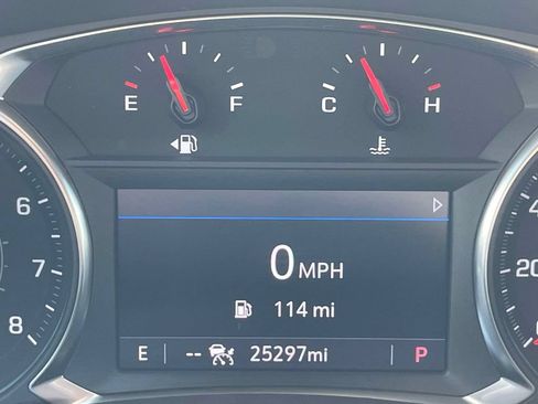 Used 2024 Chevrolet Equinox LT FWD image 23