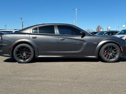 Used 2022 Dodge Charger Scat Pack image 3
