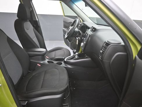 Used 2018 Kia Soul + FWD image 14