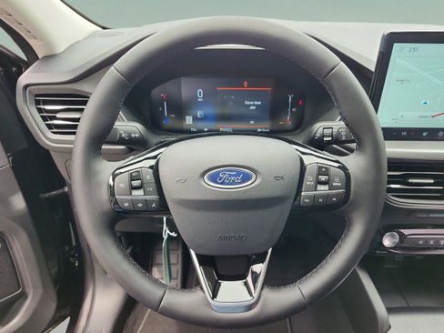 New 2025 Ford Escape SE FWD image 9
