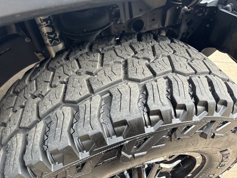 Used 2020 Jeep Wrangler Unlimited Sahara AWD/4WD image 21