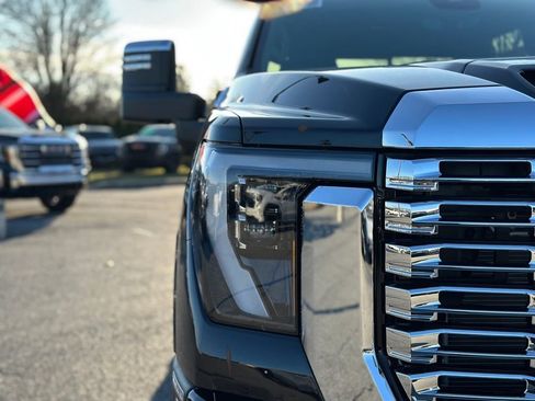 New 2026 GMC Sierra 2500 Denali w/ Denali Reserve Package AWD/4WD image 33