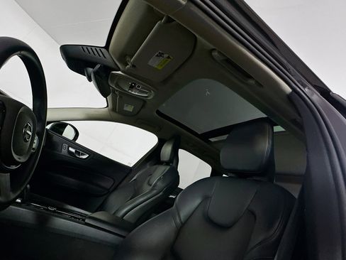 Used 2024 Volvo XC60 B5 Core w/ Climate Package image 25