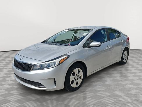 Used 2018 Kia Forte LX FWD image 4