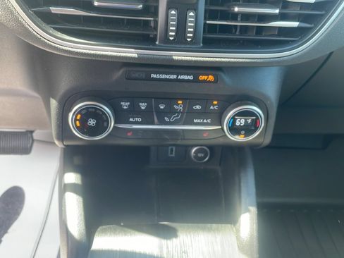 Used 2020 Ford Escape SE AWD/4WD image 18