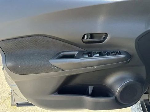 Used 2019 Nissan Kicks S FWD image 28