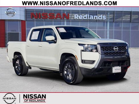 Certified 2025 Nissan Frontier SV w/ Tow Package image 1